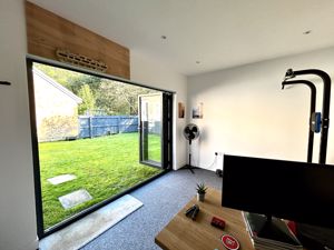 Garden Room - click for photo gallery